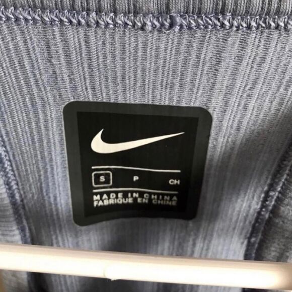 Nike Tank Top - Picture 4 of 4